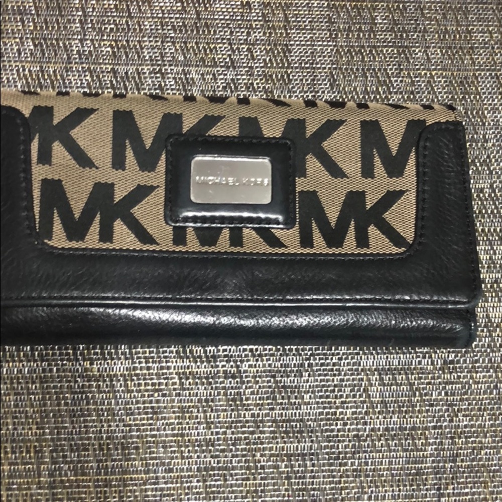Michael Kors wallet